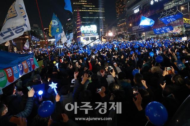 이재명, 사전투표 첫 날 서울서 투표 예정…김문수 대북송금 주장에 반박