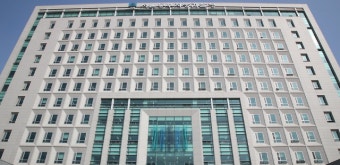 '박원순 성폭력 피해자' 신원공개한 김민웅 전 교수 불구속 기소