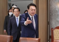 윤 대통령, 日의원단 접견해 김포-하네다 라인 복원하자