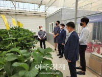 황철호 군산시장 권한대행, 청년농업인 스마트팜 현장방문