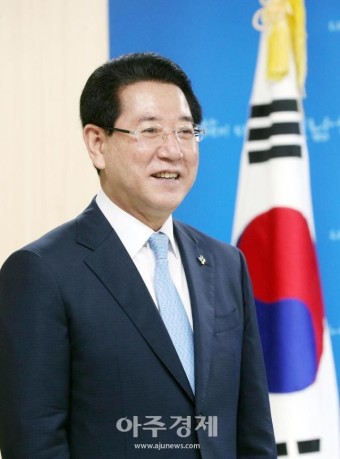 재선 성공한 김영록 전남지사 인수위 대신 '비전공약위원회' 설치
