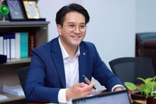 [아주초대석] 전용기 