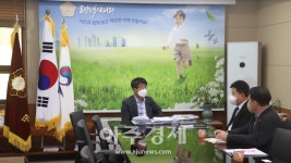 [포토] 유승영 평택시의회 의장, 국민건강보험공단 원광재 평택지사장과 간담회 가져