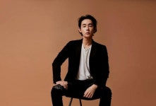 [김호이의 사람들] 허지웅 작가가 글을 쓰는 이유