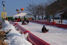영동군, 군민체육관 앞 영동 어린이 눈썰매장 개장