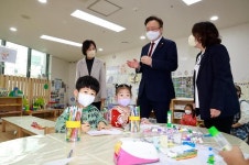 복지부, '유보통합' 추진단 만든다..."질 높은 보육과 교육 같이 제공해야"