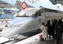 [종합] KTX 사고로 1명 숨져…서울행 열차 운행 중단