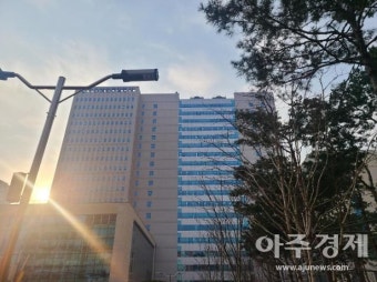 [주요재판 톺아보기]대북송금 공방장 된 이화영 '쌍방울 뇌물' 사건