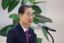 한덕수, 한·중 항공편 주 80회 증편...PCR 검사 다음 주 종료 여부 확정