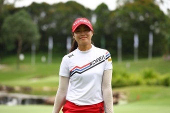 선두 내준 김민솔, WAAP 역전 우승 노려