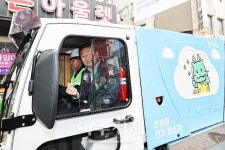 용인시, 이면도로와 좁은 길도 청소하는 전기노면소형 청소차 도입