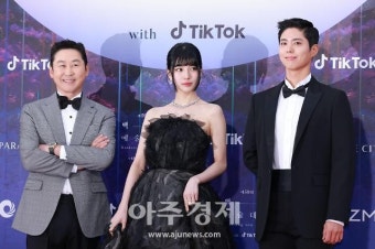 [포토] 신동엽-수지-박보검 '백상예술대상 명 MC'