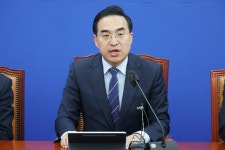 박홍근 