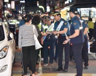 송파경찰서, 방이동서 사회안전 인프라 구축 간담회·합동순찰 실시
