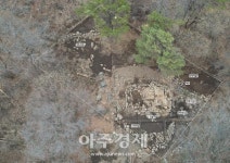 장수군 대적골 제철유적서 가야·조선시대 유물 발견