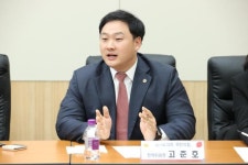 고준호 경기도의원, 예산확보 통한 파주시 내 지산중학교 21년만에 교내 보도블럭 전면 교체 성과 이뤄내