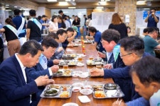 여수시, 구내식당서 수산물 시식회