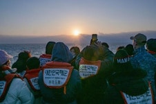 해군작전사령부(부산훈련대육상2반) | 해군 작전사령부, 부산 시민과 함께하는 신년 함상 해맞이 행사 성료