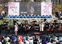 [포토] 오승록 노원구청장, 봄맞이 2024 당현천 벚꽃음악회 참석