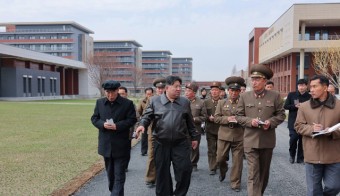 김정은, 5월 완공하는 北당 중앙간부학교 건설현장 현지지도