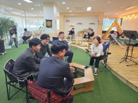 국립목포대, 캠핑 콘셉트 북카페 MNU 캠핑마루 인기 만점