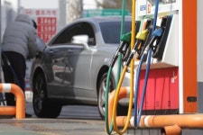 기름값도 움직였다 휘발유 3%↑...행락철 앞두고 물가상승 경계령