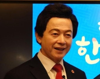 경찰, 허경영 '성추행 피소' 관련해 하늘궁 압수수색 실시