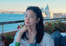 [슬라이드 포토] 베니스 제대로 홀린 송혜교...박솔미 