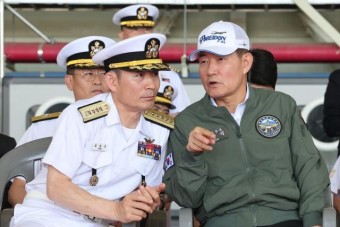 해군참모총장, 카타르·사우디 방문…