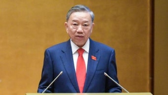 '베트남 권력 1위' 공산당 서기장에 럼 주석 선출