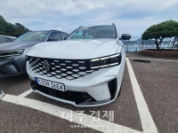 [시승기] 럭셔리차 부럽지 않은 그랑 콜레오스…245마력 품은 질주 본능