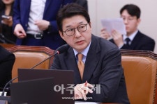 [포토] 질의하는 신동욱 국민의힘 국회의원