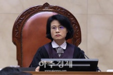 [포토] '장애인 접근권 국가배상 사건' 공개변론 참석한 오경미 대법관