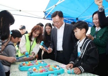 창원특례시, 제13회 시장기 배드민턴대회 성황리 개최 外