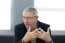 [아주초대석] 프레드릭 고드멜 슈나이더 일렉트릭 부사장 AI發 에너지 급증… 전기 전환 필수