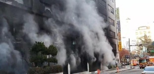 [속보] 분당 BYC 건물 화재서 40여명 구조…50여명은 자력대피