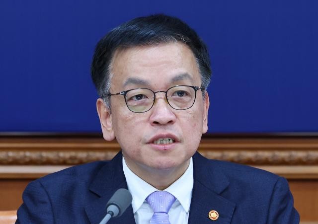 한국 최상목 대행, 마은혁 헌법재판관 논란 속 국정협의회 재개 협상
