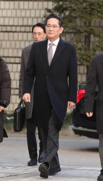 이재용 회장, 사법리스크 해소 후 첫 행보···