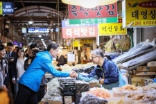 김경수, 호남 찾아 지지 유세...균형발전 못하면 미래 없어