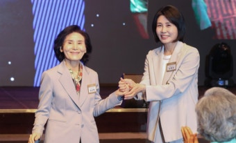 차기 영부인 맞대면... 김혜경·설난영, 유세 첫날 조우 보니