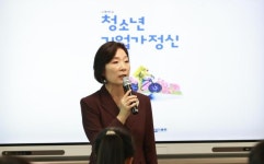 오영주 중기장관, 기업가정신 교과서 도입 고교 방문 