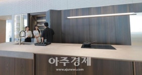 한샘키친지범점 | [포토] 한샘, 리뉴얼한 한샘 플래그십 논현에서 '키친바흐' 신제품 공개