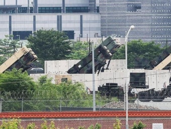 트럼프, 휴전안 거부한 푸틴에 맞불…우크라이나에 패트리엇 제공 시사