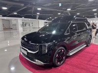 [르포] 이재명 대통령 탄 차도 있다… SK렌터카 오토옥션 가보니