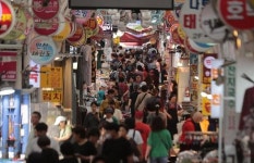 내년 국내 소매유통시장 0.6% 성장 전망...최근 5년 간 최하