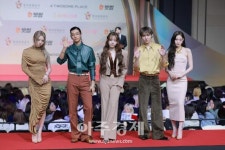 [포토] 올데이프로젝트, 2025 SBS 가요대전 레드카펫 참석