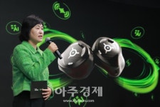 [포토] 비르토 인피니오 R 소개하는 이윤경 소노바코리아 대표