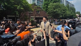 법원, 잠실 투표소 증거보전 불발…경로당, 다시 원래 모습으로