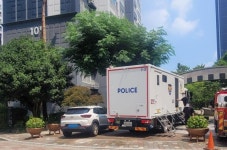 정전에도 주민 곁 지킨 경찰…방송차·이동화장실까지 지원, 무안경찰의 24시간 현장 대응  