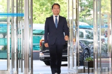 공소 취소 선 긋고 식약처 의혹 정면 반박…김승원 '청문회 투트랙 전략'